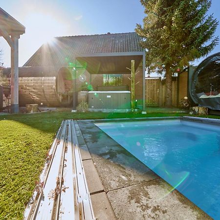 Bed and Breakfast B B Huize Hooijer Бикберген Экстерьер фото